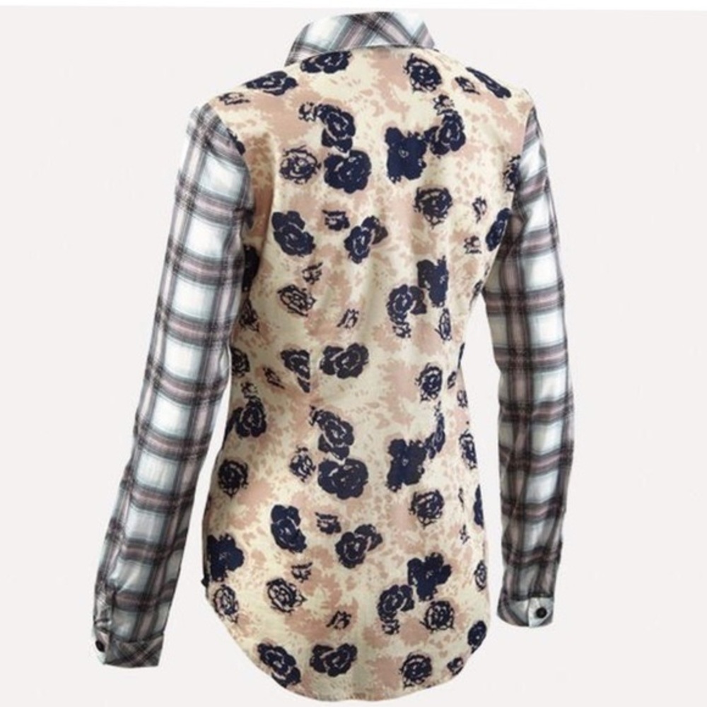 Cabi Floral Festival Plaid Button Down Top Size M - Picture 10 of 10